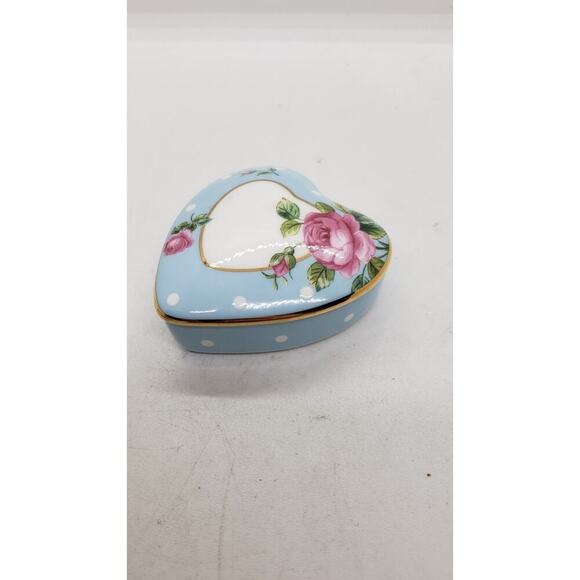Vintage Royal Albert Heart Trinket Jewelry Box Porcelain Rose Floral England - Picture 1 of 13